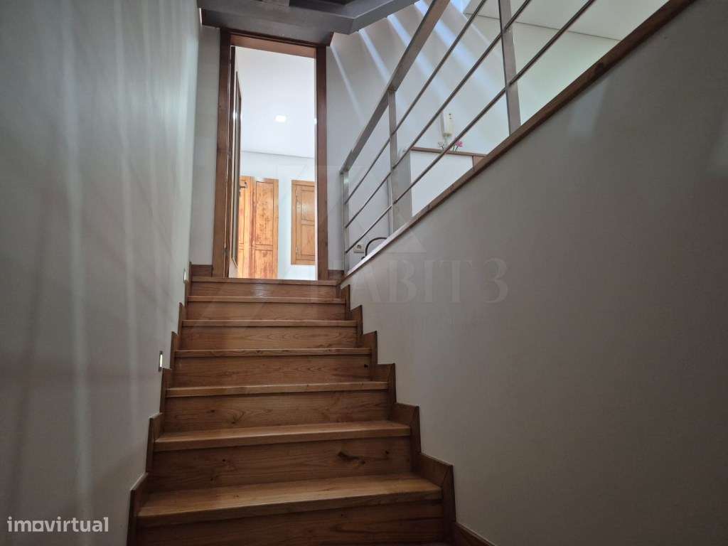 Moradia T4 com Suite, Jardim e Garagem - Centro de Ponte de Lima-30