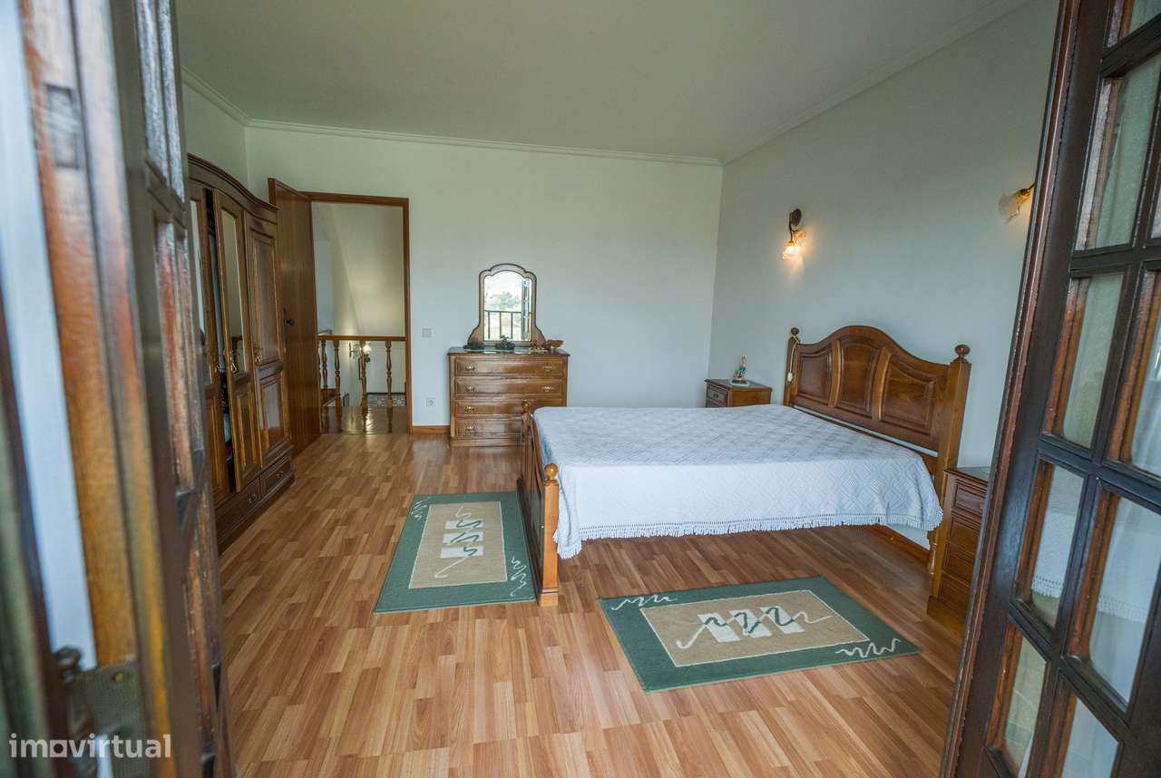 Moradia T4 de Arquitetura Francesa em Serém – Macinhata de Vouga-15