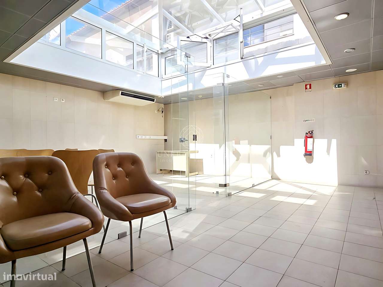 Espaço Comercial com 575 m² para Clínica, Ginásio ou Centro de Saúde n-32
