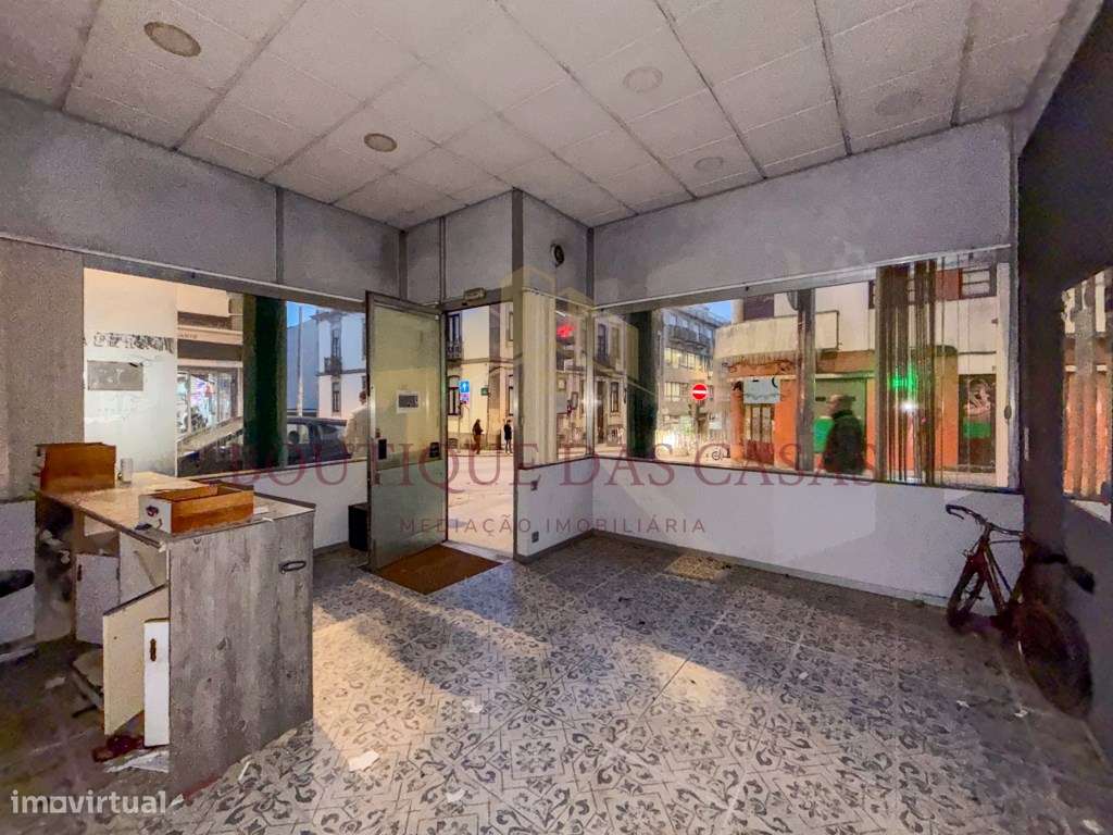 Prédio no Centro do Porto - Grande imagem: 4/13