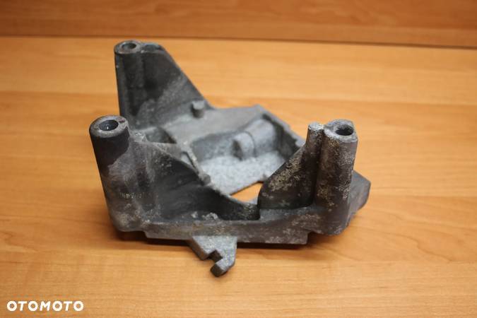 WSPORNIK ŁAPA SILNIKA OPEL CORSA D E ADAM 1.2 A12XER 13248790 - 1