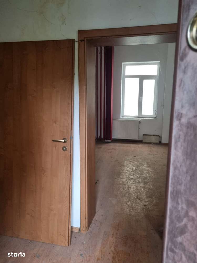 Casă pe parter, poziție premium – perfectă pentru investiție sau birou-6