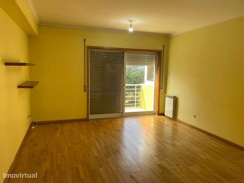 Aluga-se excelente T2 no centro de Fiães - Grande imagem: 4/12