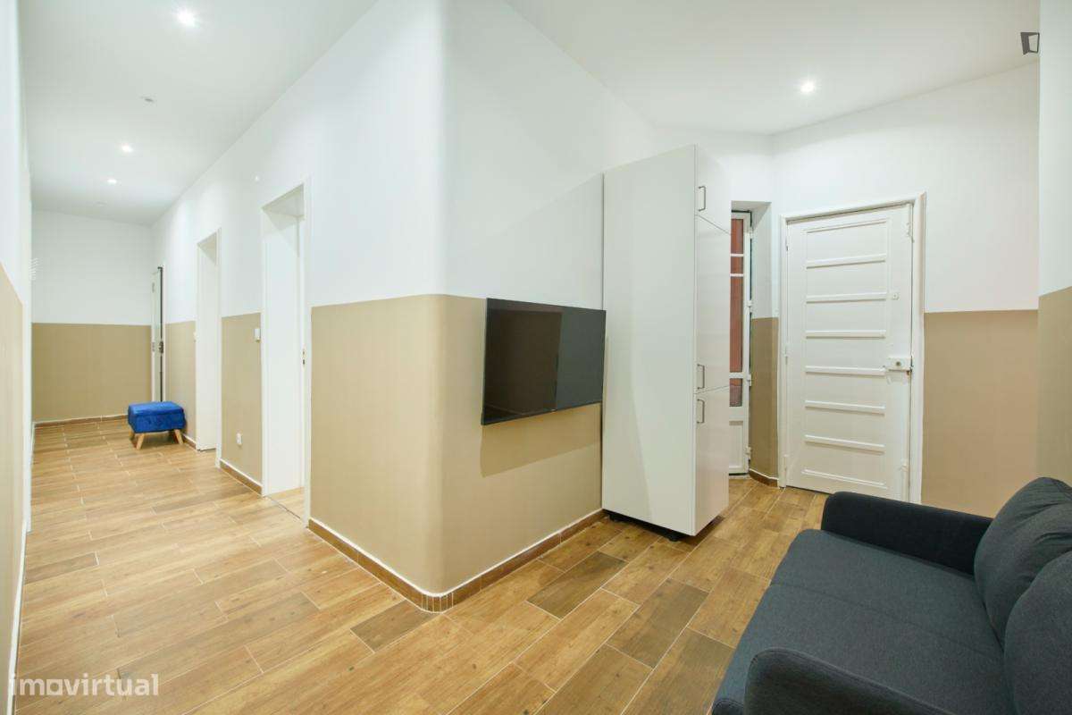 Quarto - localizado em Alameda Lisbon - Grande imagem: 2/10