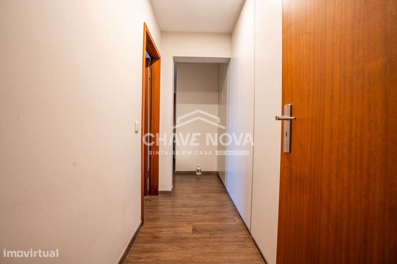 Apartamento T3 Renovado para venda em Lordelo do Ouro, Porto  Zona ...-12
