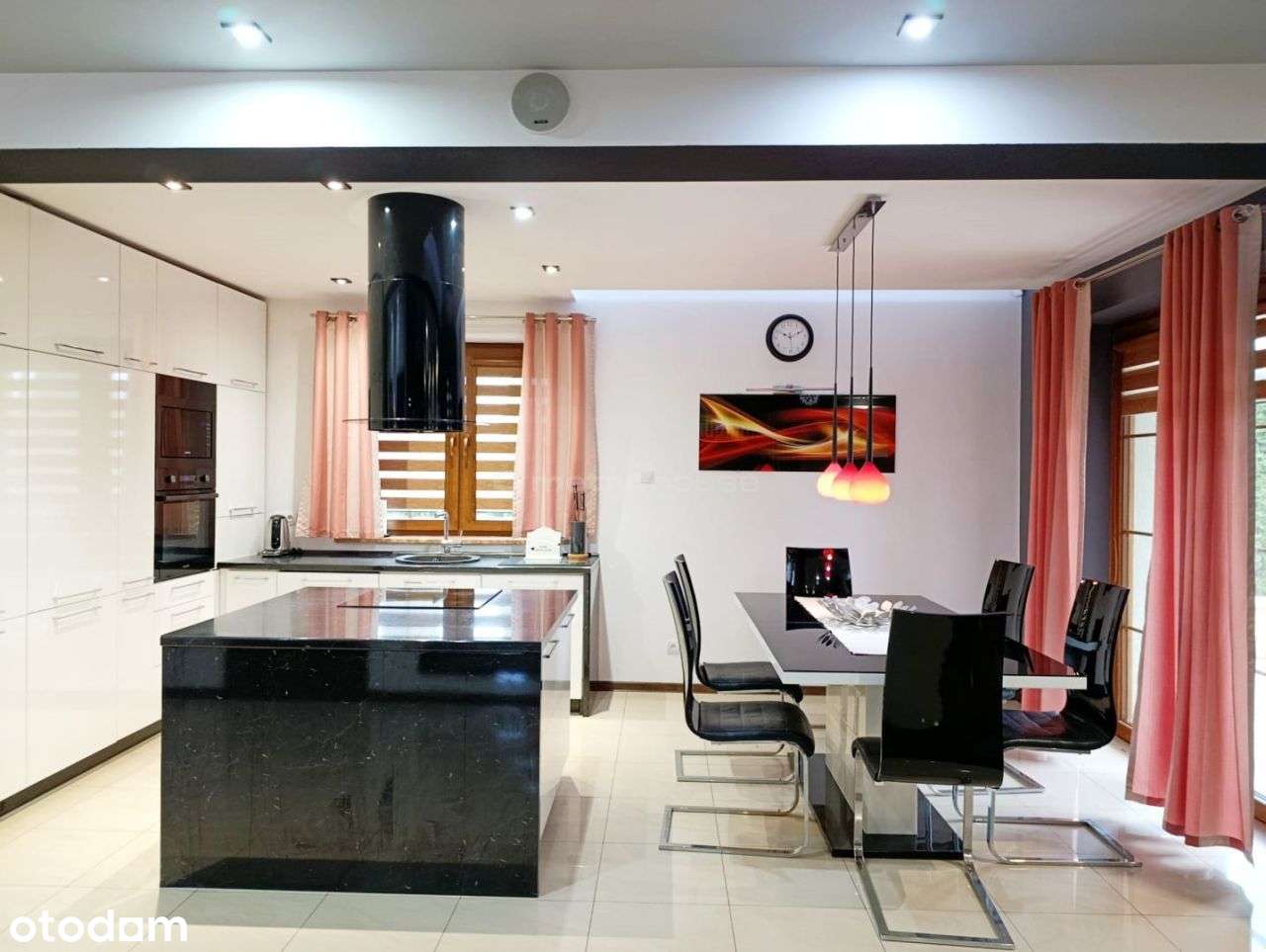 Nowoczesny dom z Spa, fotowoltaiką 136m2 Daleszyce-3