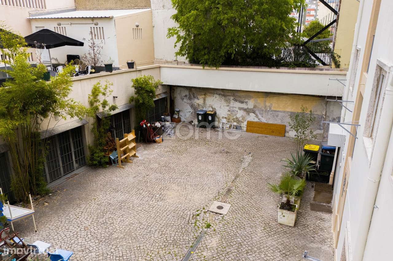 OPORTUNIDADE ÚNICA EM BENFICA - ESPAÇO, LOCALIZAÇÃO E POTENCIAL NUM...-6
