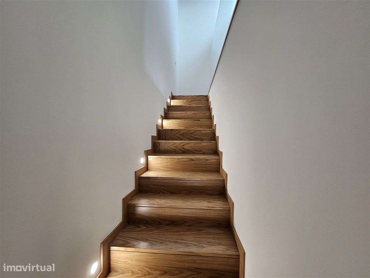 Moradia T2 Nova-2ª linha de Mar-Aver-o-Mar-Póvoa de Varzim-5