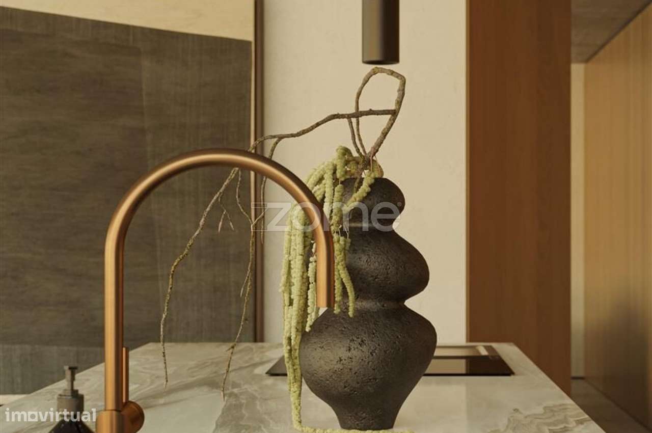 Extraordinário Apartamento T3 - Edifício Maria Patrocínio-9