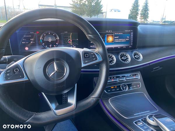 Mercedes-Benz Klasa E 220 d Coupe 4-Matic 9G-TRONIC - 10