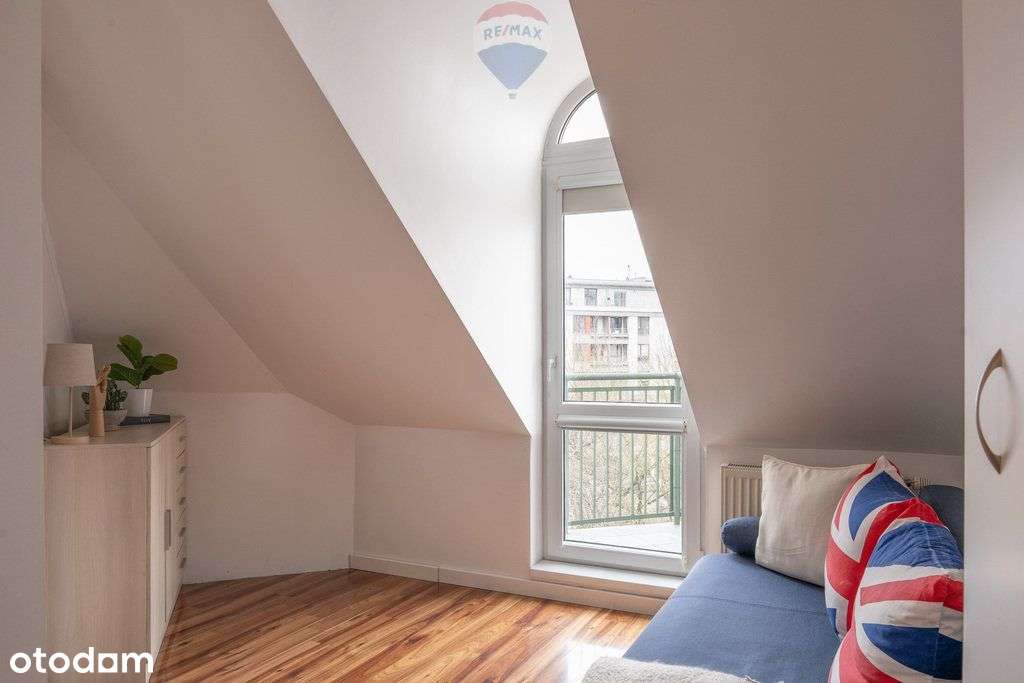 Klimatyczne, Jasne, Ciche, Aż 45 M2 Po Podłodze - Pełny obrazek: 3/20