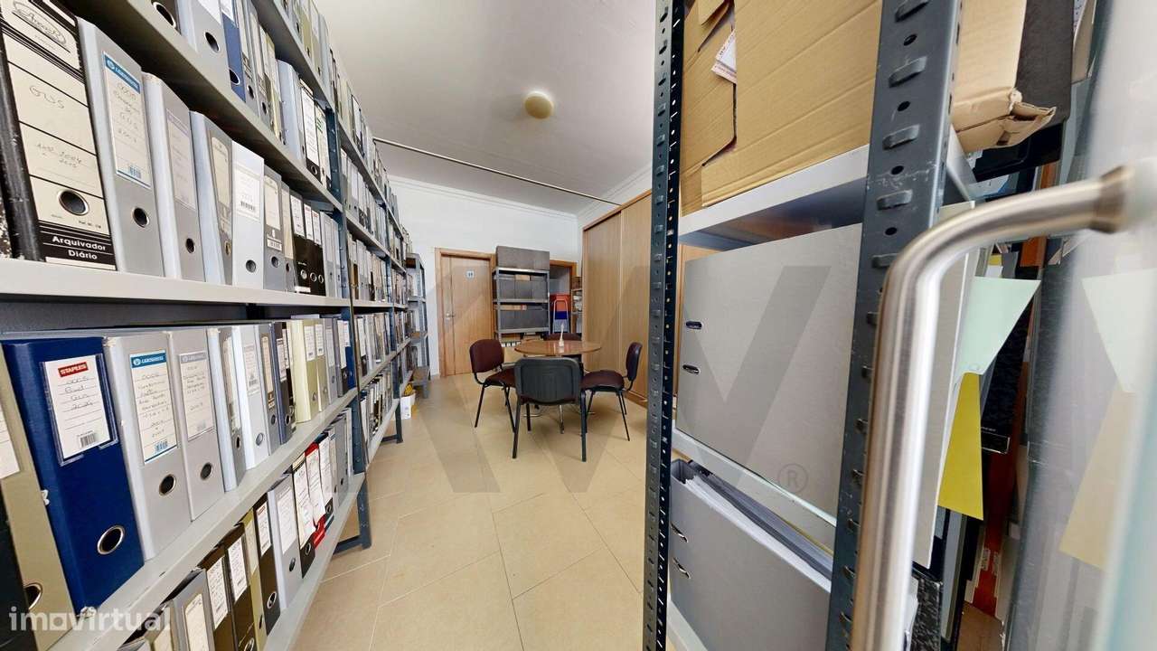 Prédio Tipologia T4, escritório c/ Entrada Independente, Terraço, Quin - Grande imagem: 5/57