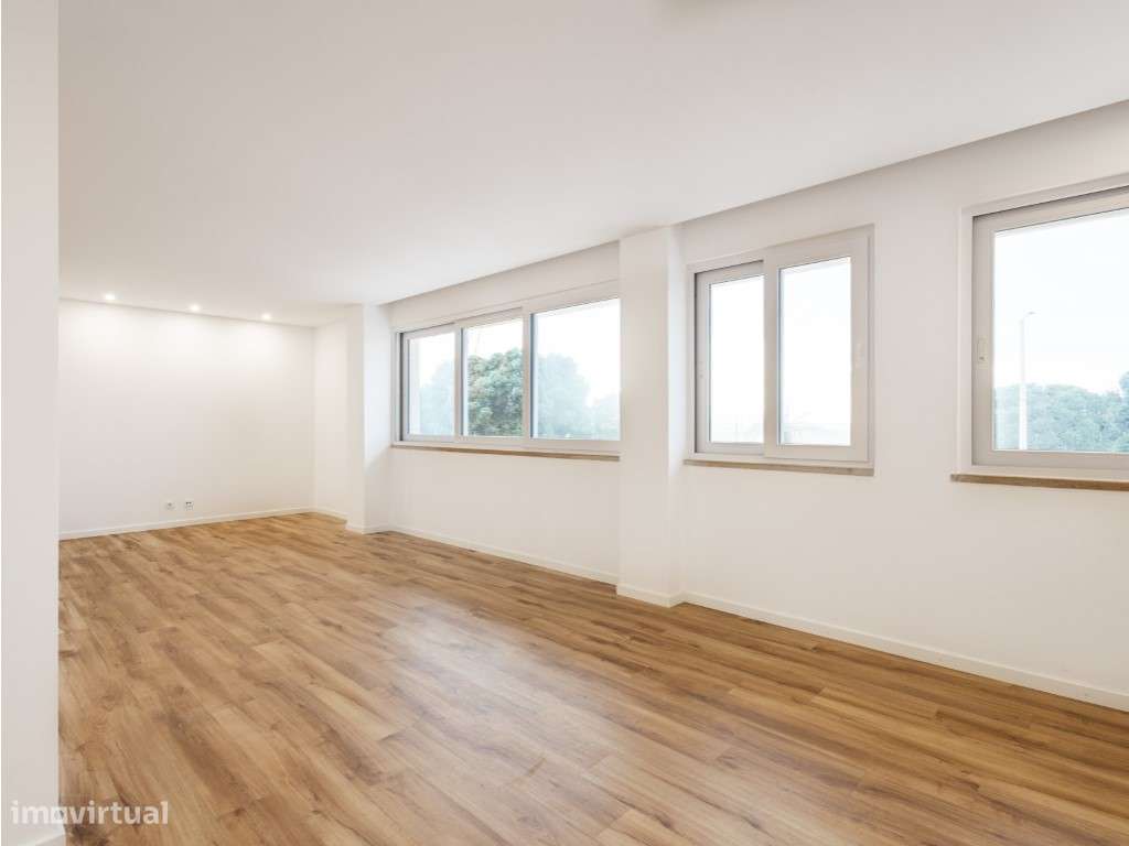 Apartamento T2 na Marginal - Primeira Linha, Figueira da Foz - Tota...-6