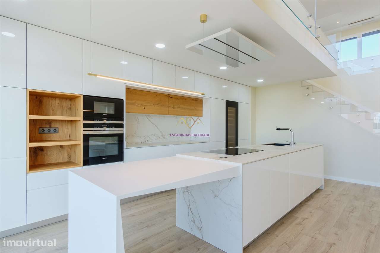 Montijo, T3 Duplex com acabamentos de Luxo e Garagem Box - Grande imagem: 5/55