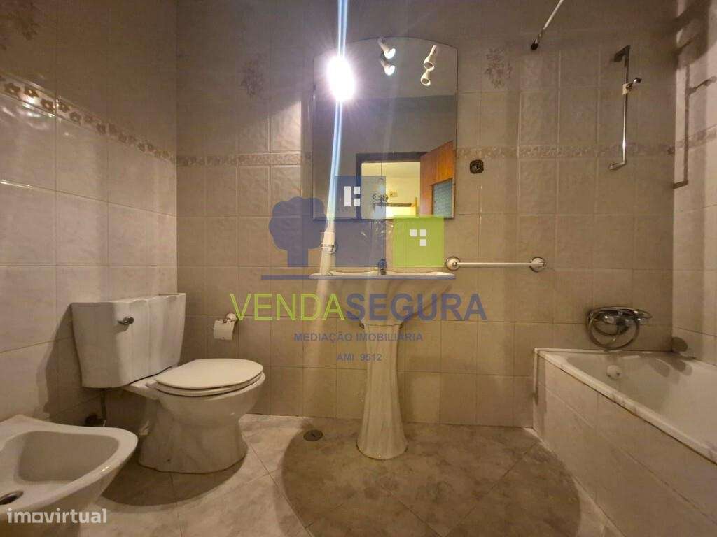 Apartamento T2 com marquise |  Centro da Cidade | Moura-6