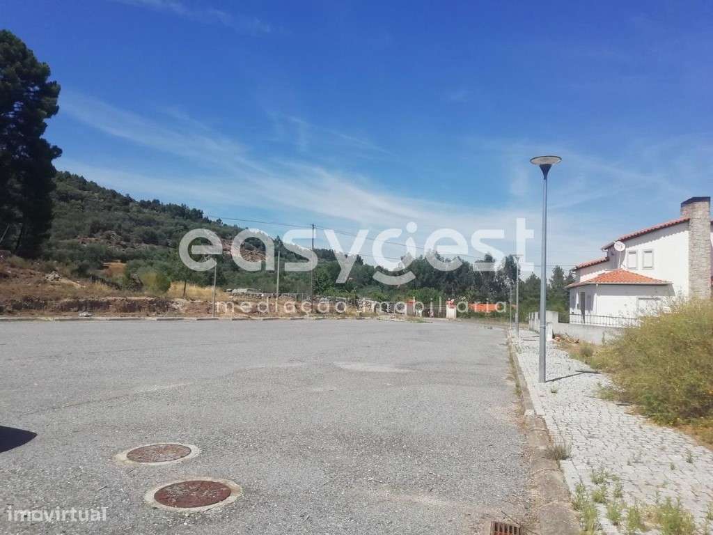 Terreno com viabilidade de construção em Caria Belmonte - Grande imagem: 3/10