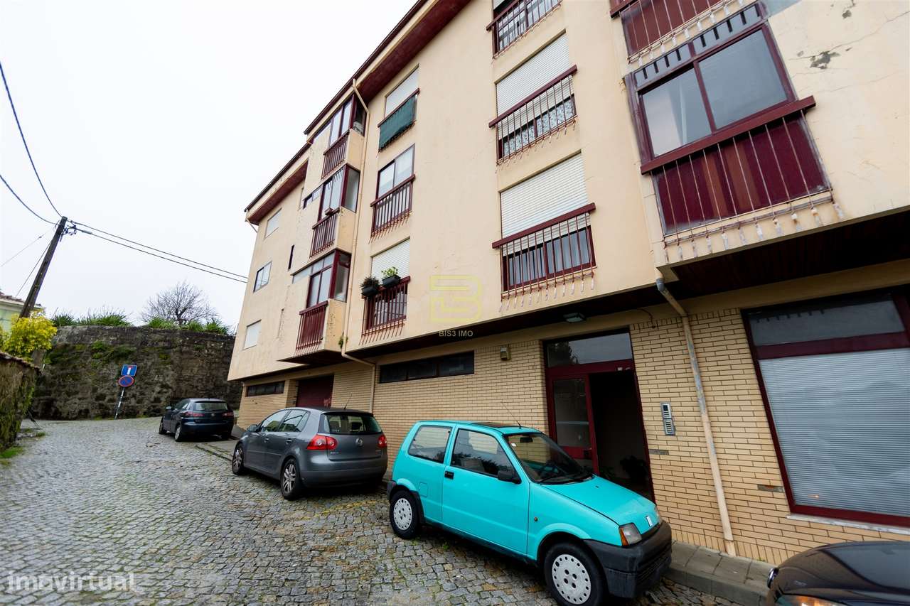 T2 com 2 frentes, varanda em Santegãos, Rio Tinto, situado no 2.º anda - Grande imagem: 2/14