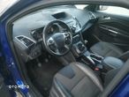 Ford Kuga 2.0 TDCi 2x4 Titanium - 18