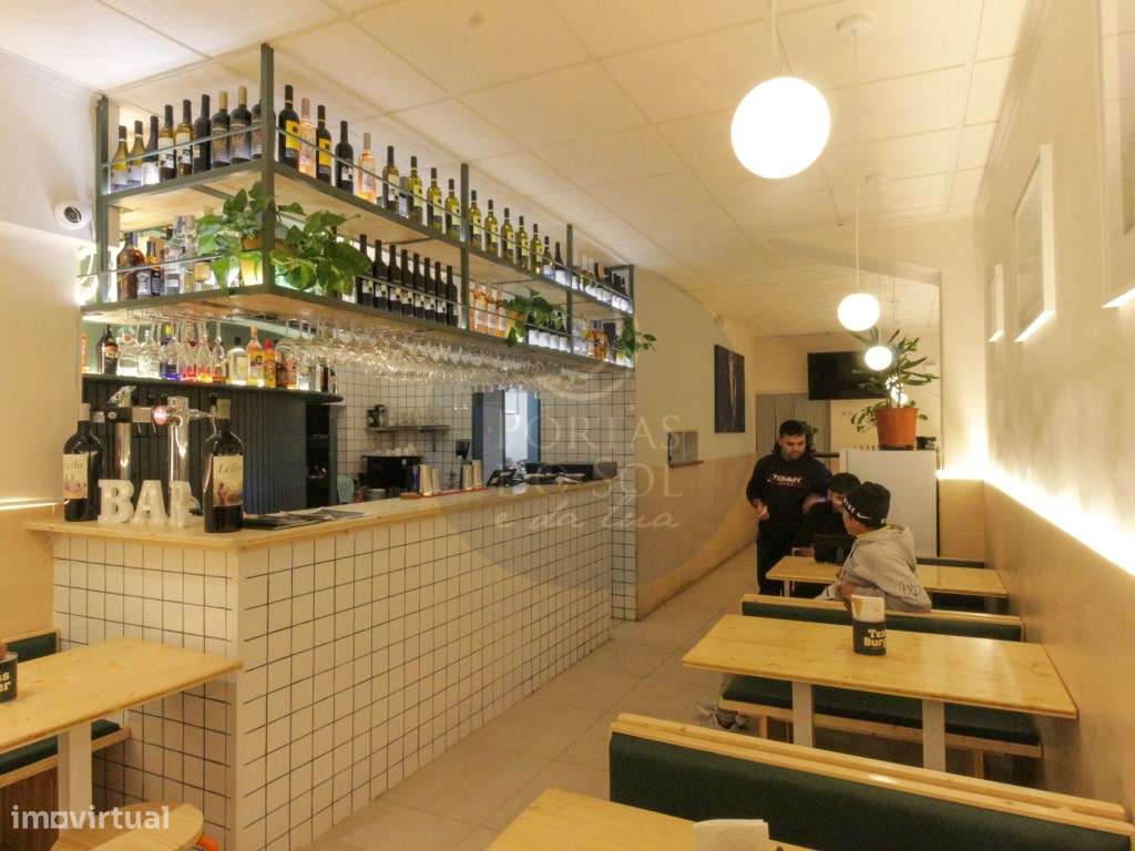 Hamburgueria totalmente equipada no centro de Lisboa-2
