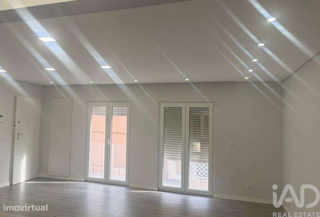 Apartamento T3 em Carcavelos e Parede de 111 m2 - Grande imagem: 3/21