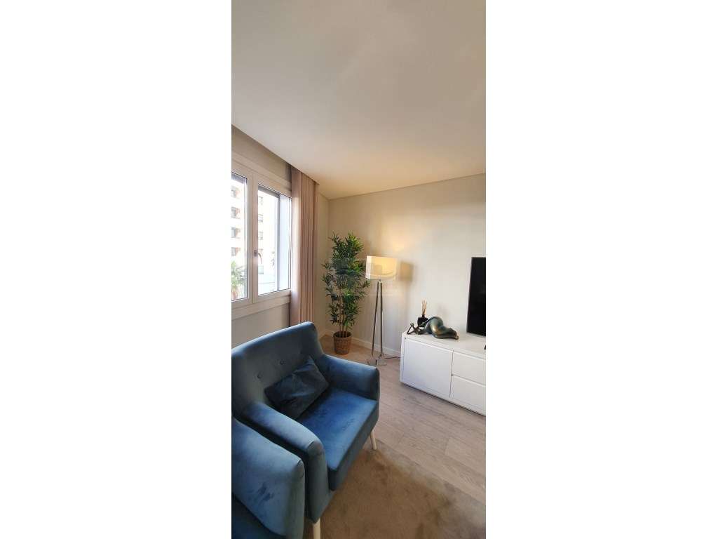 T3 de luxo e requinte com 3 WCS e Garagem nas Lezírias do Infantado-13