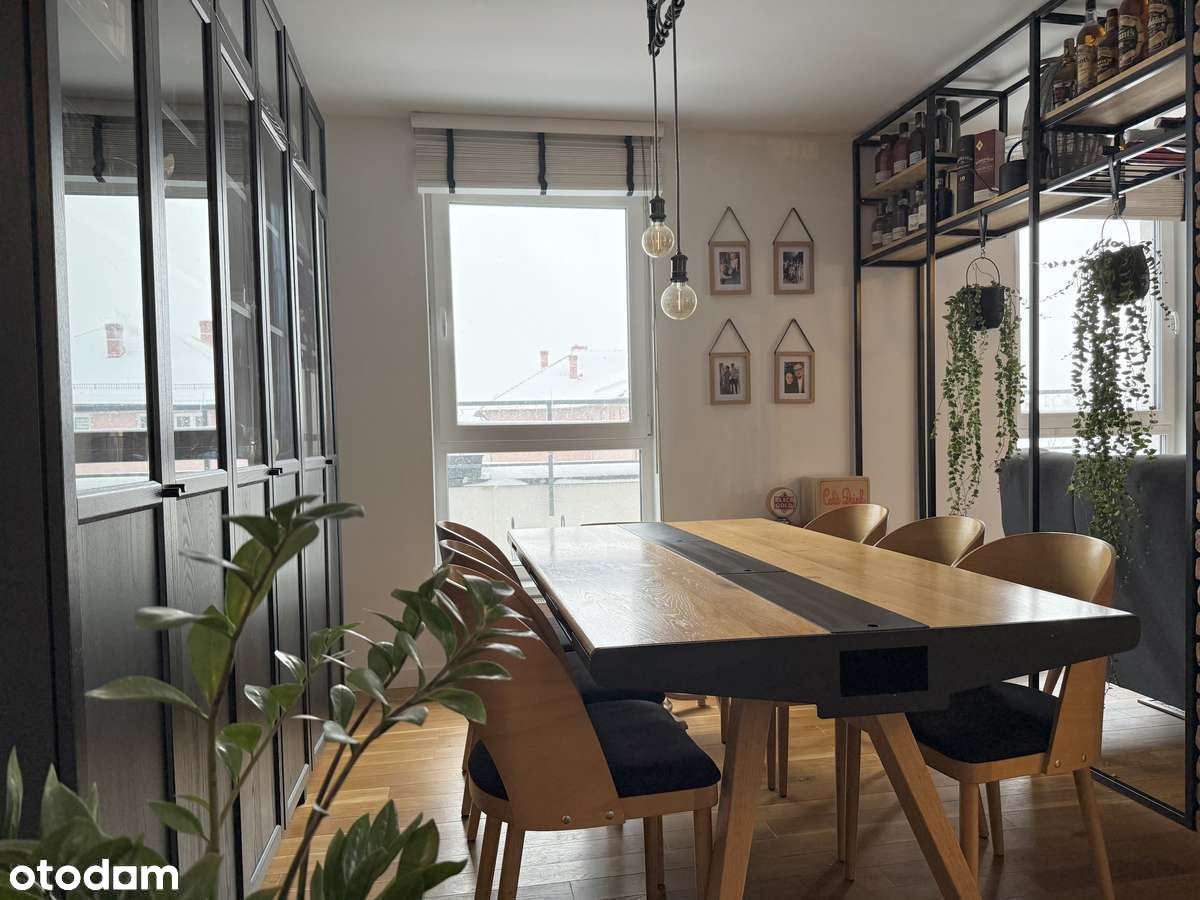 Mieszkanie z miejscem w hali i komórka oraz dużym balkonem 40m-4