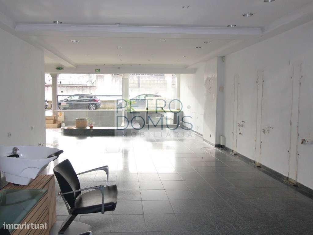 LOJA R/C COM 94 M2 - CENTRO DE LEIRIA - Grande imagem: 5/15