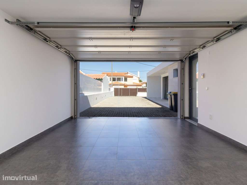 Moradia térrea com piscina salgada aquecida - Marisol-54