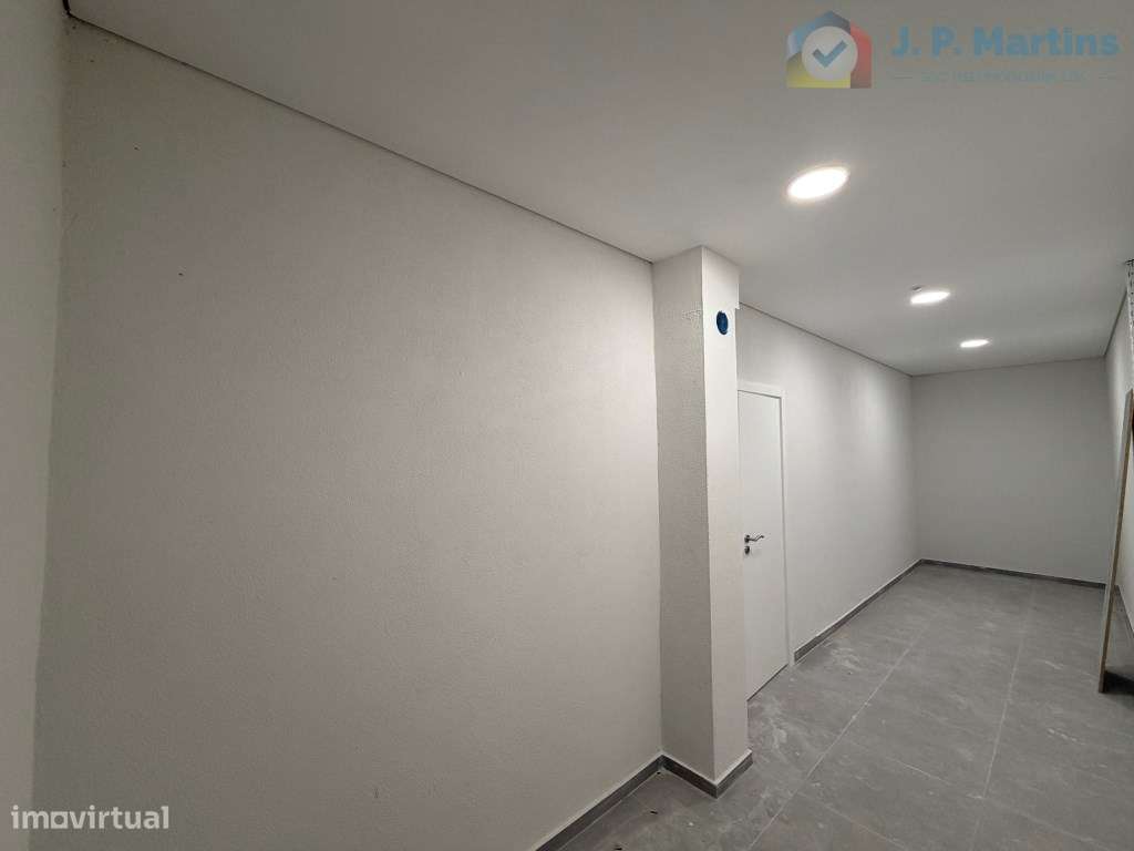 Moradia isolada, T4 com 4 suítes, piscina e garagem em Pinhal General-39