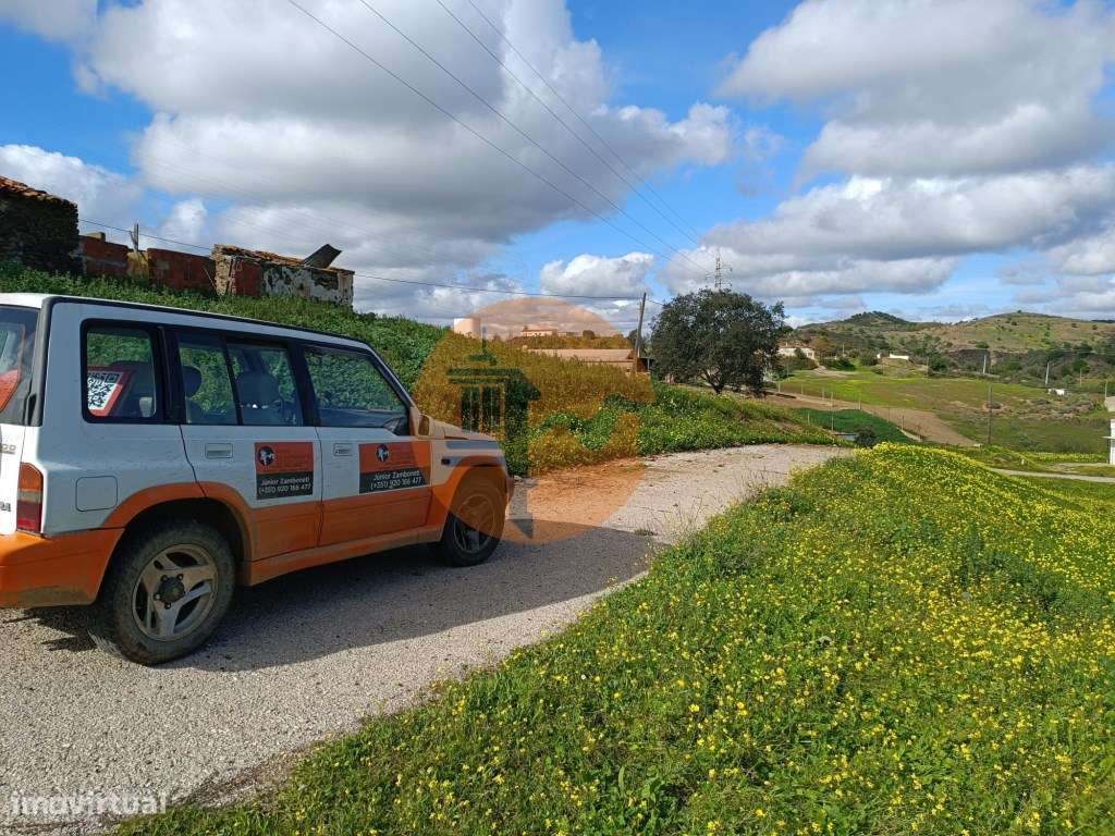 TERRENO COM 85.380 M2 - COM RUINAS - POÇO COM ÁGUA - POSSIBILIDADE ... - Grande imagem: 5/49