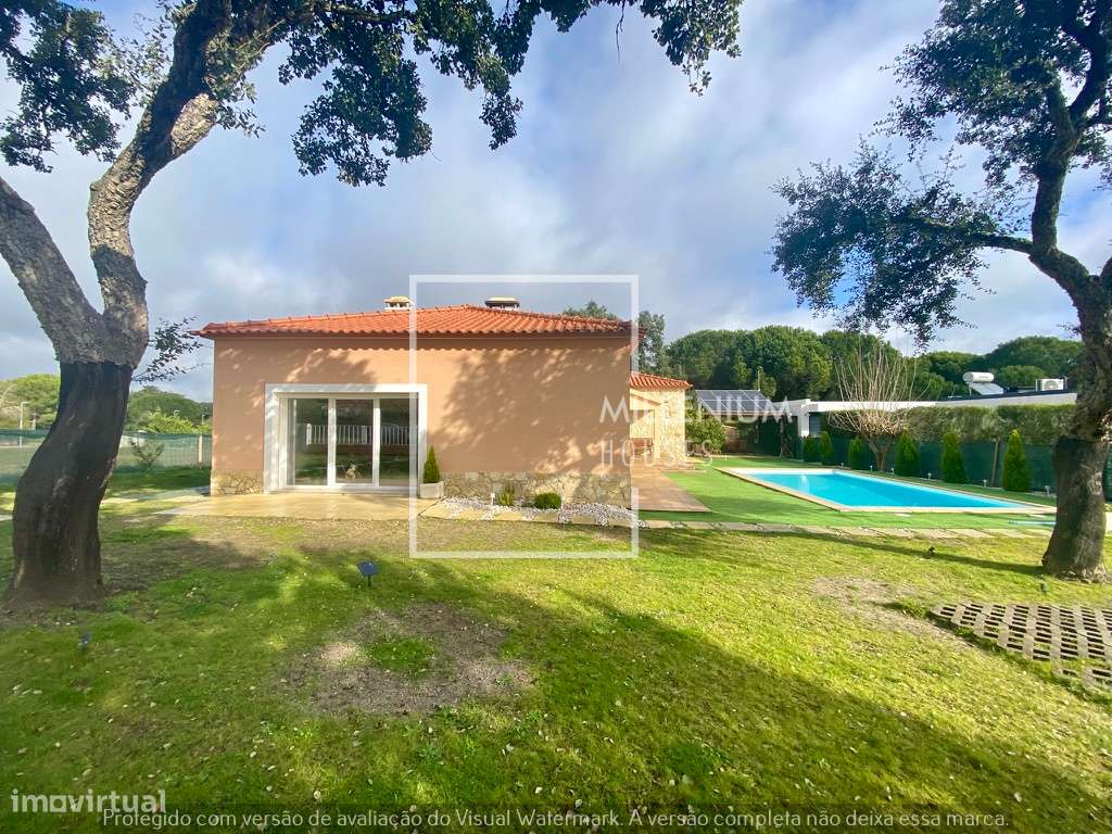 Moradia Térrea V4 com Piscina | Vila Nova de Santo Estêvão-8