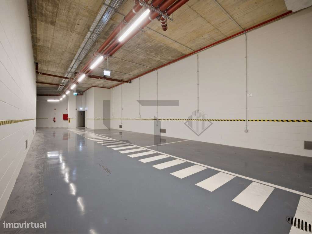 Apartamento T3 com Garagem para Venda junto à Av. da Liberdade, Lisboa-15