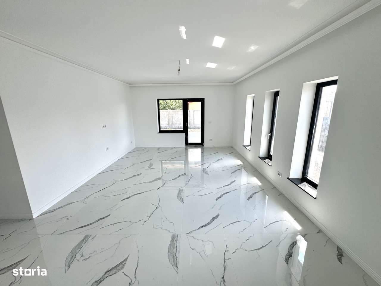 500 mp teren!PLACA!2 BĂI!Încălzire în pardoseală!Casa  4 camere Dancu - Imagine principală: 4/11