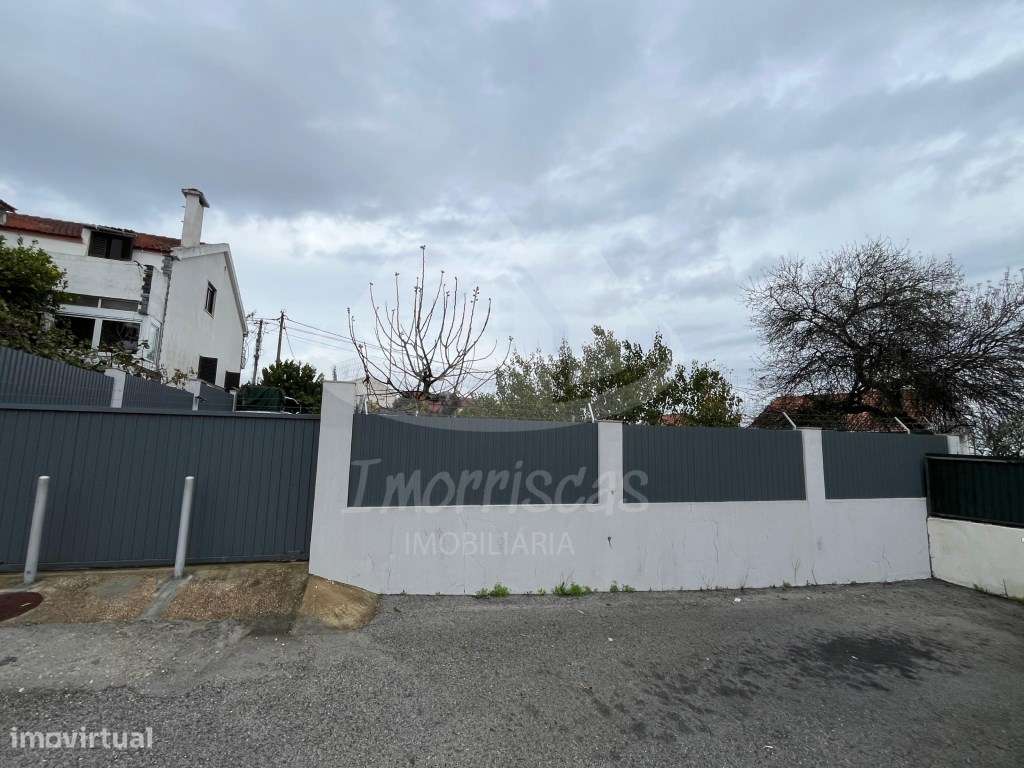 Terreno em fase de legalização com 320 m² na Portela da Azóia, Sant... - Grande imagem: 2/5