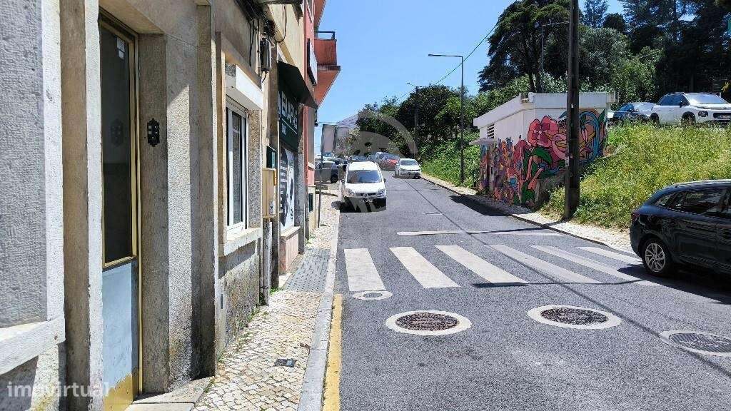 Apartamento T4 nas Mercês-39