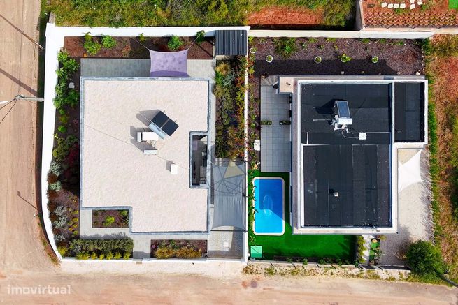 Moradia Térrea Moderna com Acabamentos de Luxo em Monte Canelas – Port-42