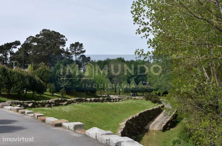 Moderno T2 com Vista para Jardim - Novo Condomínio Fechado Porto-11