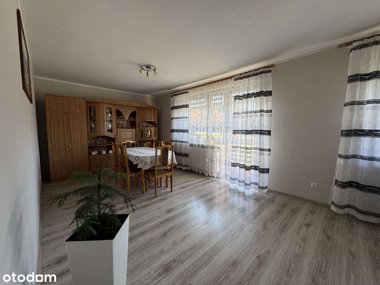 Gospodarstwo z domem, zabudowaniami i gruntami rolnymi-4,06h-14