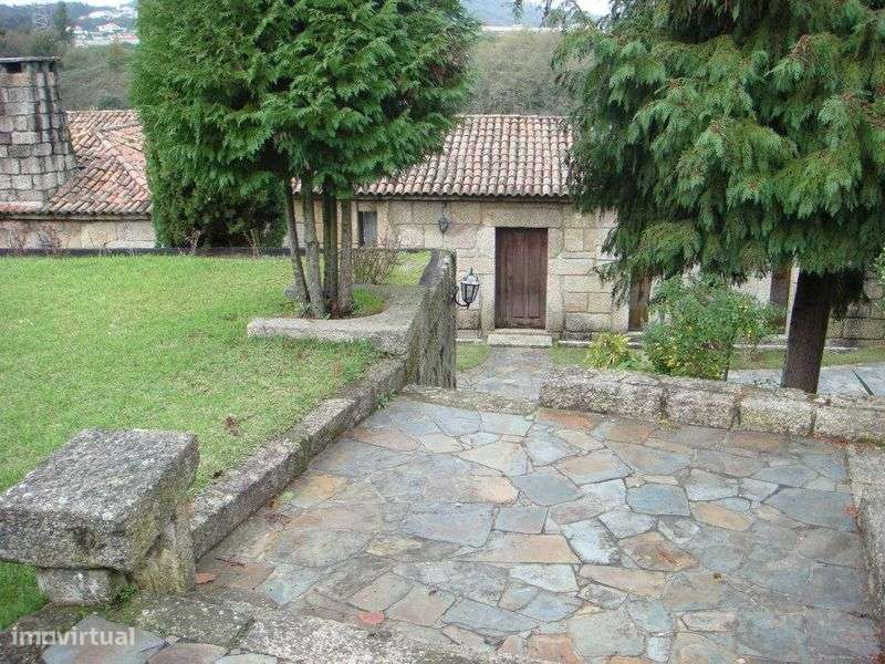 Propriedade junto ao rio Cávado em Barcelinhos, Barcelos - Grande imagem: 5/9