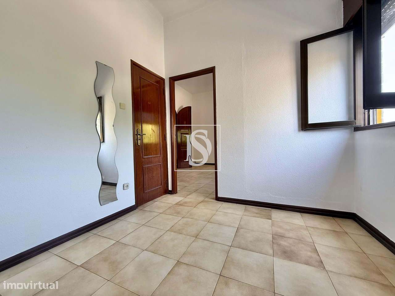 Moradia Multifamiliar - Oportunidade Única de Negócio-8