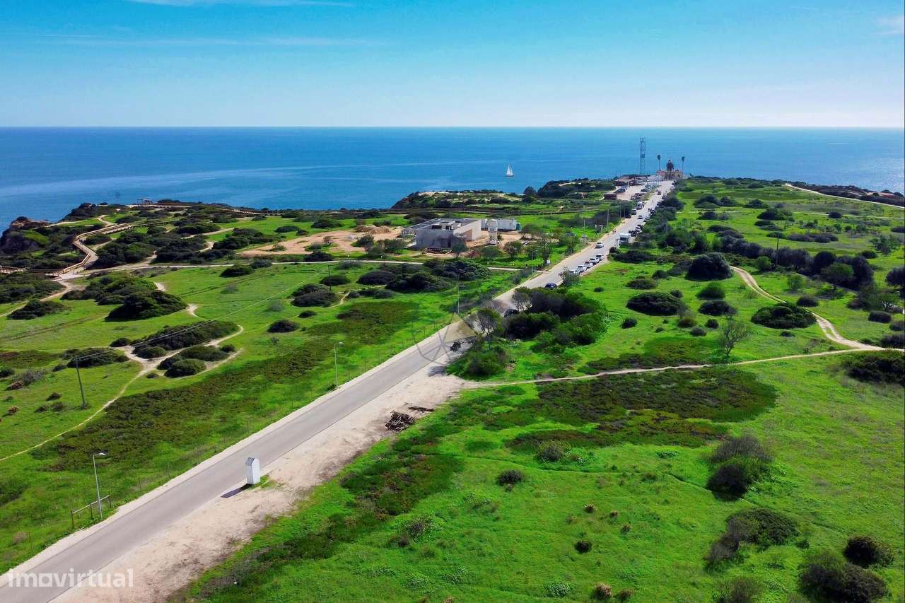 Terreno com Ruina a venda para Construção de Moradia Isolada - Lagos - Grande imagem: 3/21