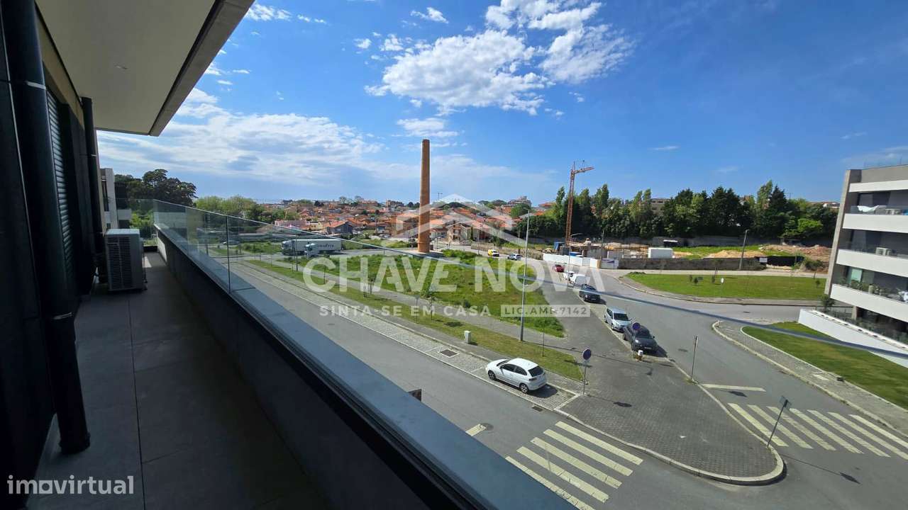 Apartamento T3 Novo Último Piso c/ Lugar de Garagem em Canidelo-16