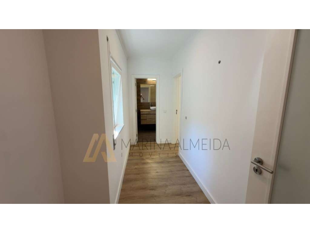Moradia t4 com 2 pisos ( 5 assoalhadas), com 228m2, Piscina aquecid...-13