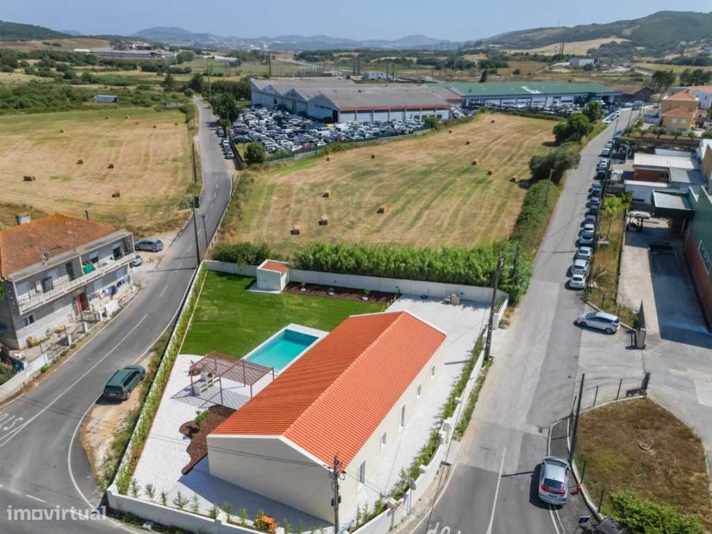 FANTÁSTICA MORADIA TÉRREA COM PISCINA, SABUGO - Grande imagem: 4/60