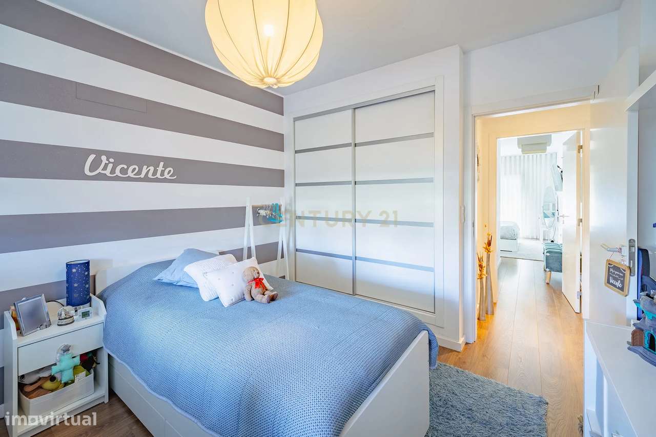 Apartamento T2 Duplex com terraço em condomínio privado-21