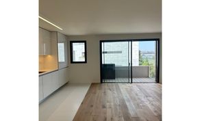 Apartamento T2 |varanda | garagem | Pronto Habitar proximo Cento V N G