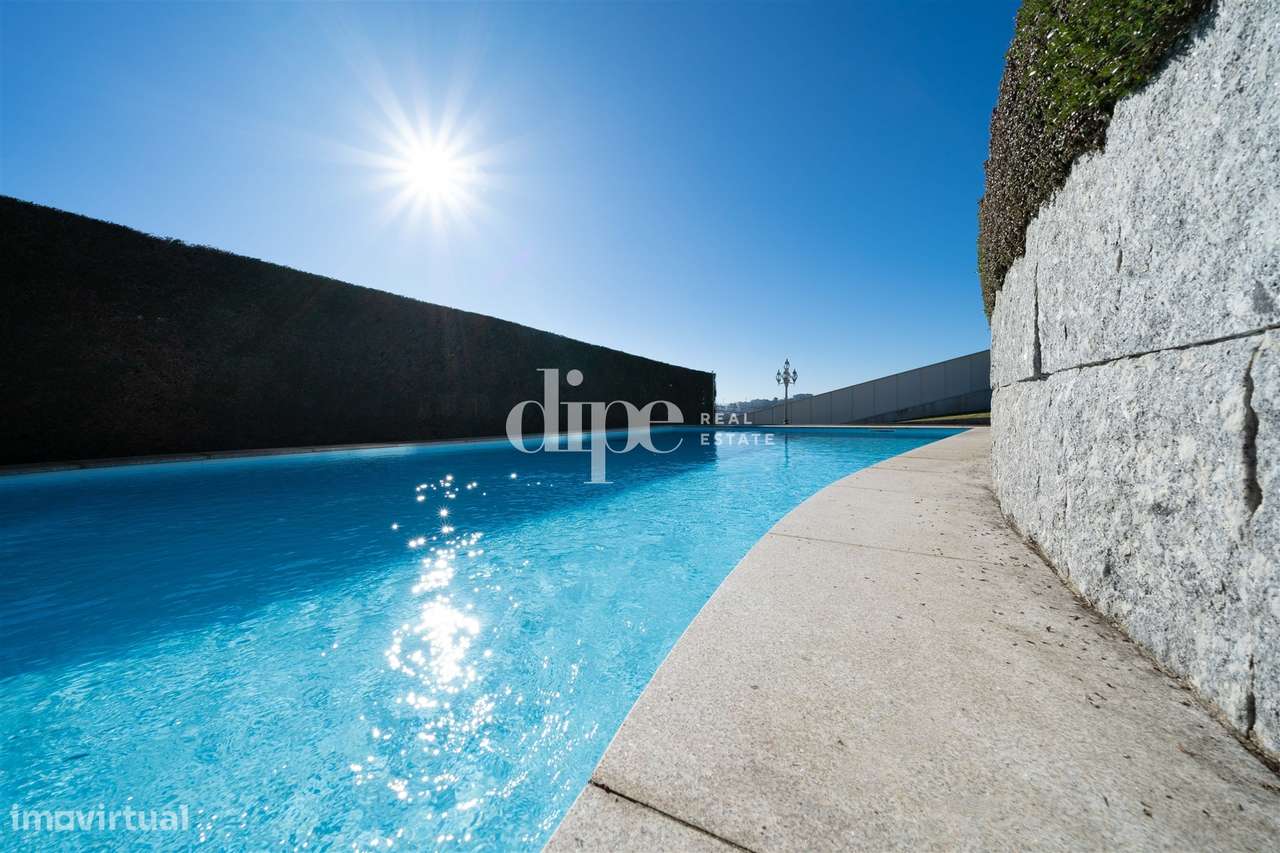 Moradia com piscina e vistas panorâmicas - Grande imagem: 4/38
