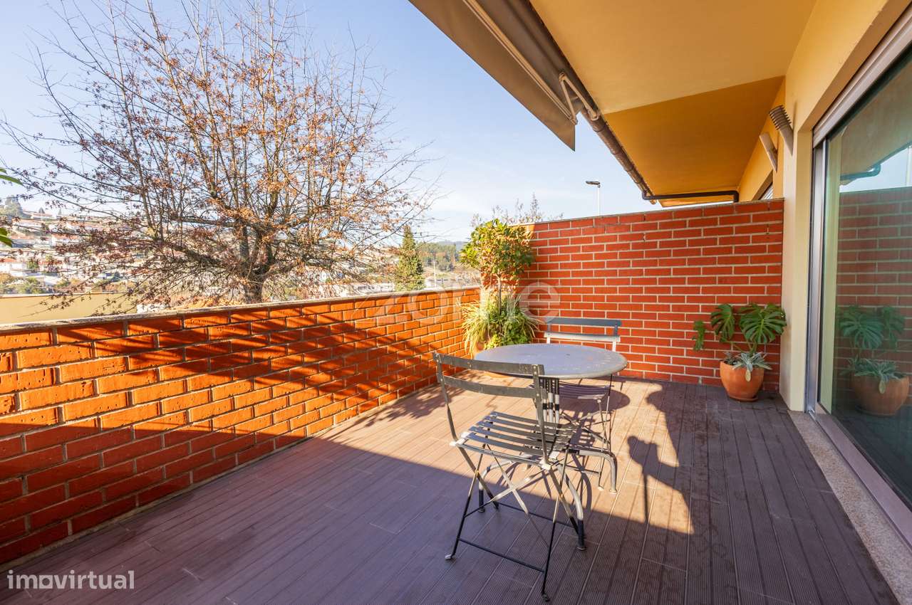 Moradia Geminada T3 em Aldão-10