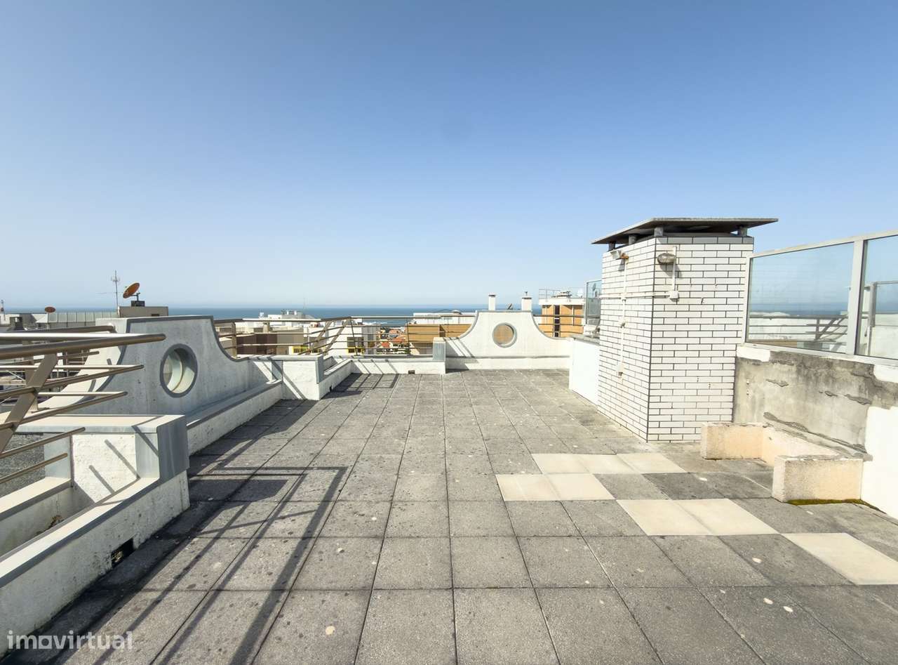 Fantástico T2 com terraço privado e lugar de garagem-12