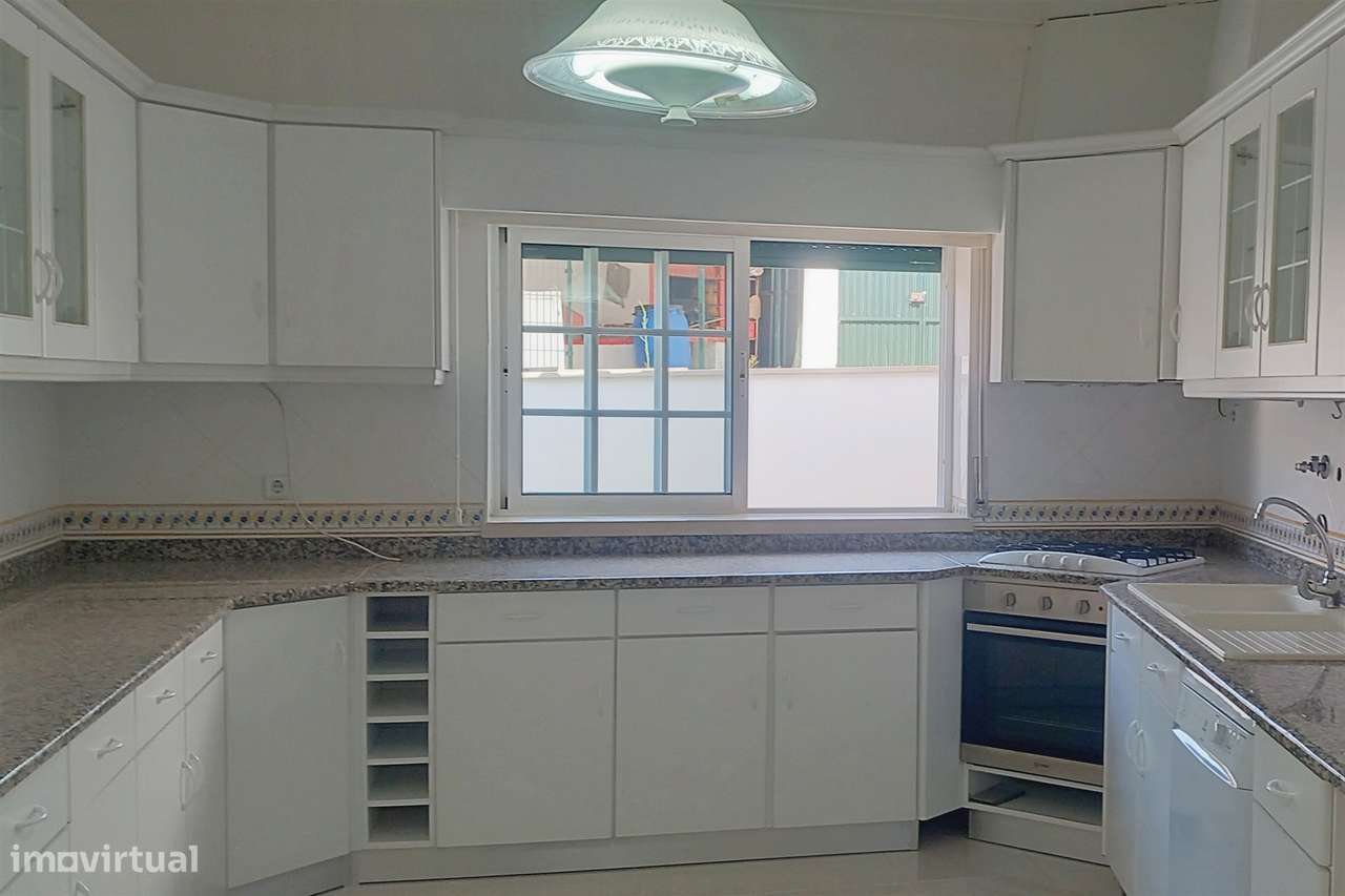 ANG1424 - Moradia T2 para Venda em Reguengo do Fetal, Batalha - Grande imagem: 5/30